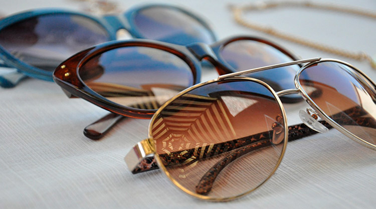 солнцезащитные очки