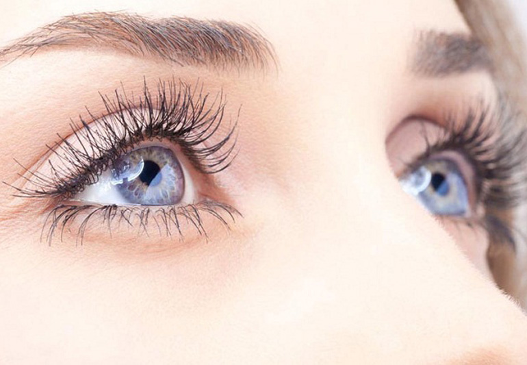 Фиалковые глаза