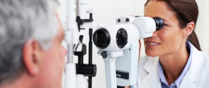 у офтальмолога