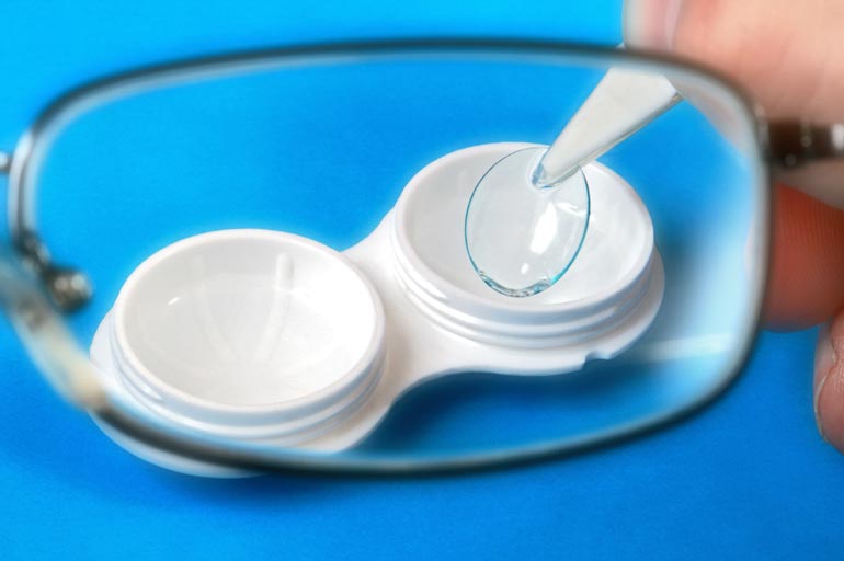 контактные линзы видим через очки