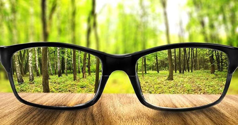 как видит близорукий через очки