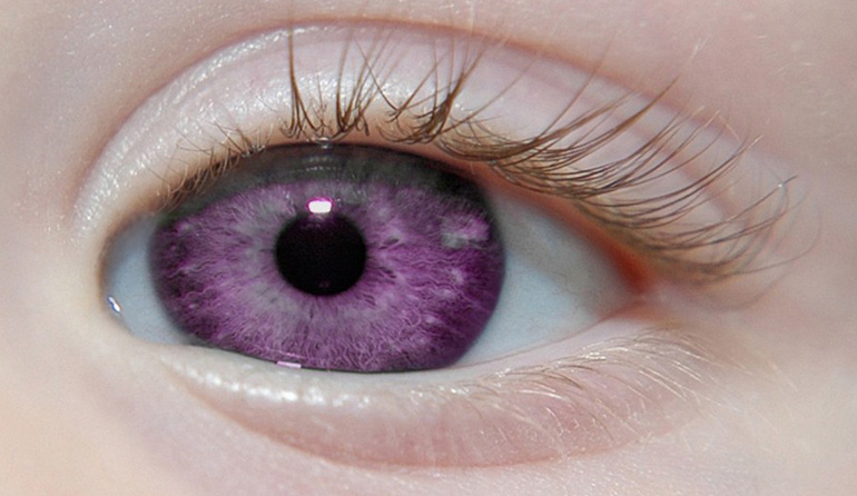 сиренивые глаза